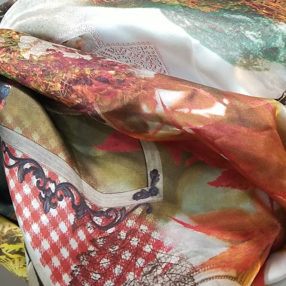 100% pure silk Streissnig scarf 38 x 38 square (maybe even slightly larger) - Picture 2 of 16